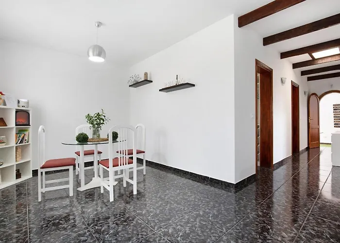 Semesterbostad Casa Majos Tesejerague